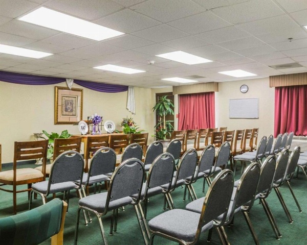 Quality Inn & Suites near Coliseum and Hwy 231 North image 22
