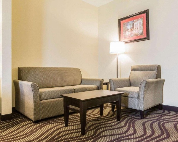 Quality Inn & Suites near Coliseum and Hwy 231 North image 24